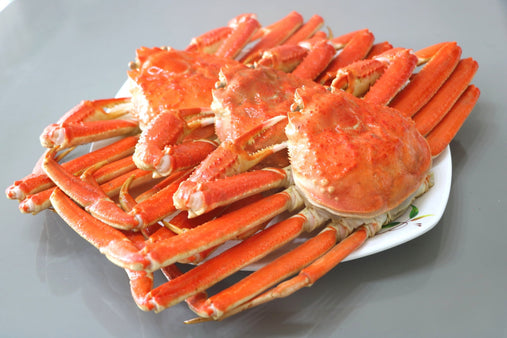 紅ズワイガニが出回る時期はいつ？旬・漁期・食べ頃を料理人が詳しく解説